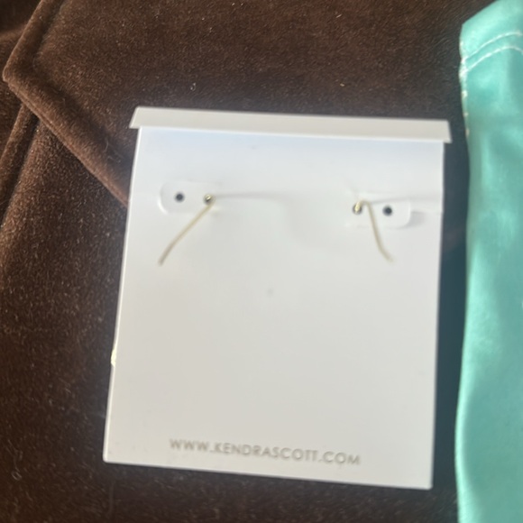 Kendra Scott abalone earrings - Picture 3 of 3